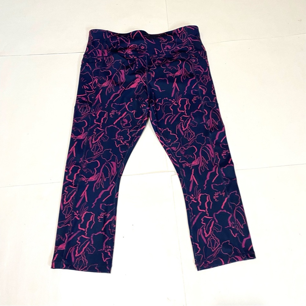 ❤️NWT! Avia Leggings - Navy and Pink Floral